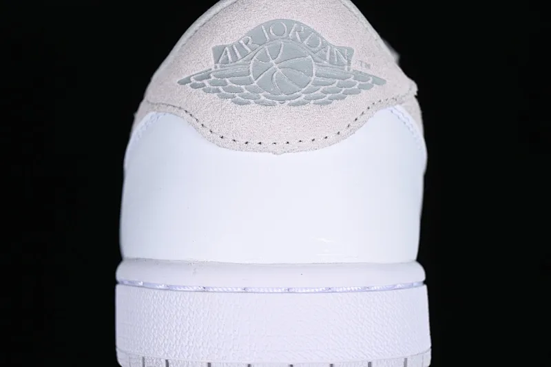All categories Air Jordan Jordan series basketball shoes Air Jordan 1 Low G version pure original Air Jordan 1 Low OG "Shattered Backboard" AJ1 Joe 1 customized version white buckle shredded full head layer low-top basketball shoes CZ0790-100